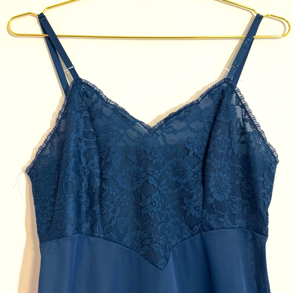 Vanity Fair Vintage 70s 80s Nylon Lace Trim Slip Dress Chemise Nightgown 36 S M - Picture 6 of 10